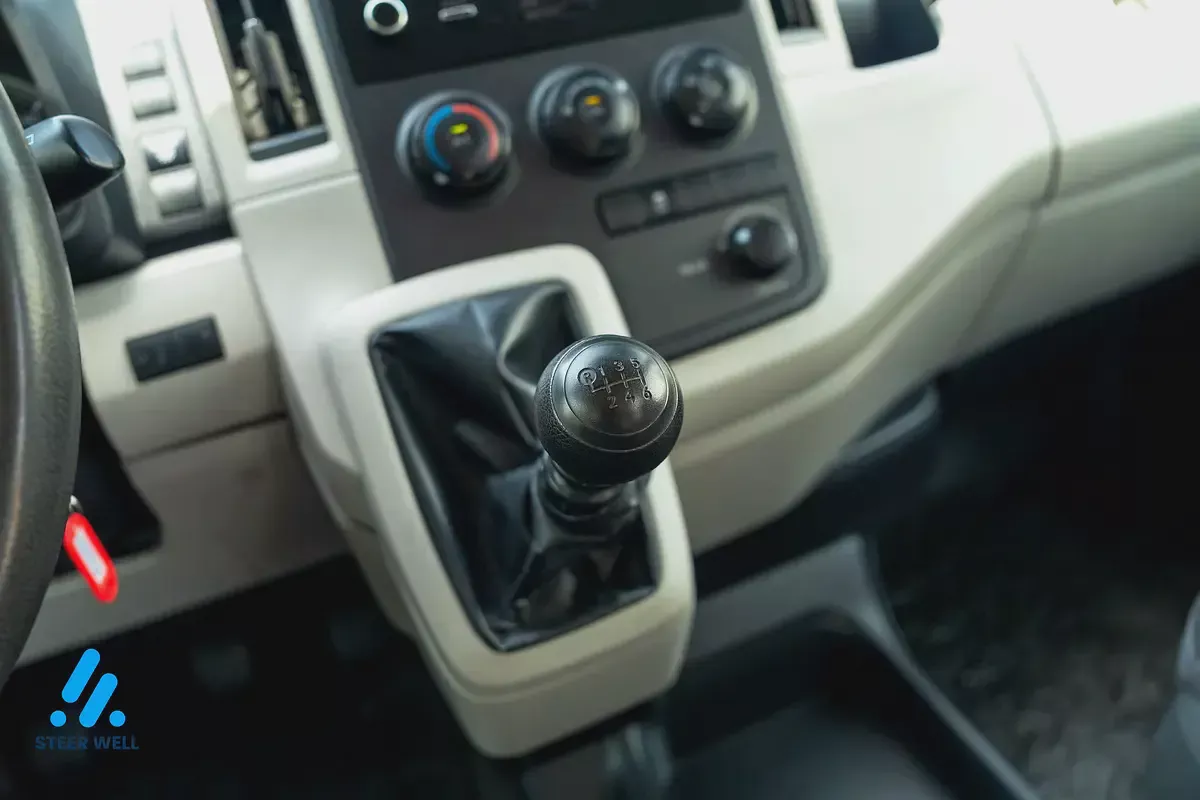 2020 Toyota Hiace GL H300  Manual 13-Seater Passenger Van | GCC Specs-11-11