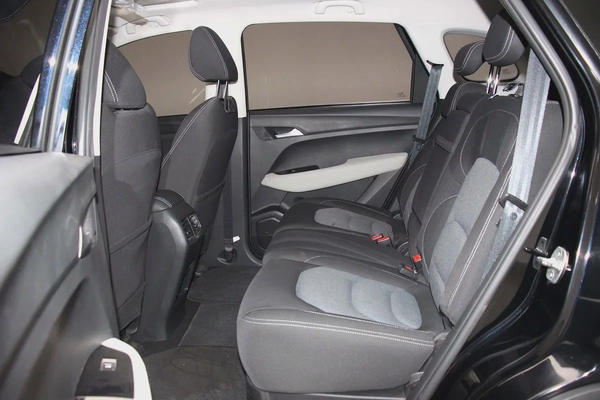 2023 Chevrolet Captiva Premier GCC Specs - Pristine Condition