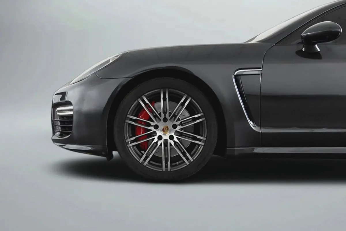 8,293 AED / 24 months | 0% DP | 2016 Porsche Panamera GTS / Porsche Warranty