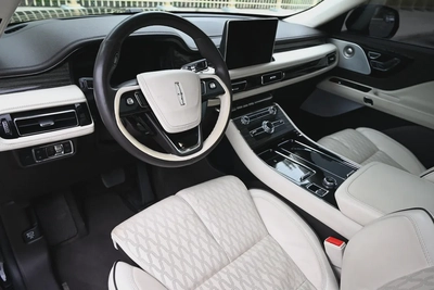 0% DP - UNDER WARRANTY & SERVICE CONTRACT - LINCOLN AVIATOR PRESIDENTIAL (VIP) - GCC SPECS-11