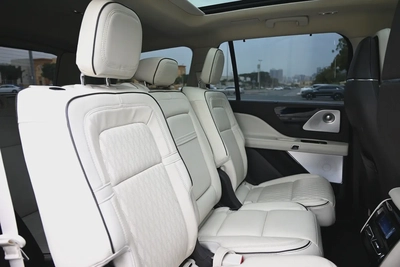 0% DP - UNDER WARRANTY & SERVICE CONTRACT - LINCOLN AVIATOR PRESIDENTIAL (VIP) - GCC SPECS-18