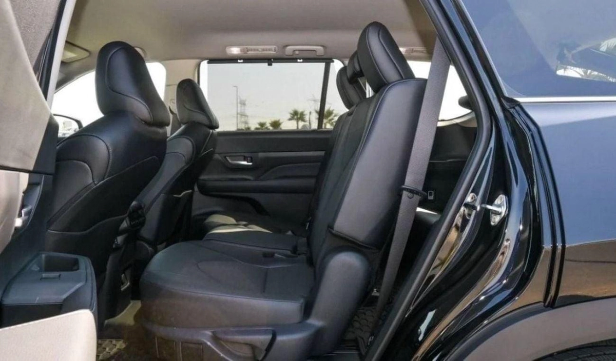 Toyota Grand Highlander Toyota Grand Highlander For Export Only !Brand New Toyota Highlander XLE GHL24-XLE 2.4T Petrol Black-9-0