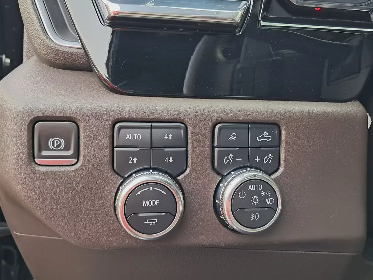 GMC Sierra Elevation GCC Specs Single Owner All Service History From Company Very Well Maintenaned-17-17