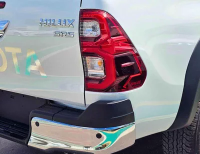 Toyota Hilux SR5 (NON GCC) SR5 TRD || WOOD INTERIOR W VISOR | 4.0L PETROL V6 4WD | BLIND SPOT | DIFFLOCK | DVD+CAMERA | READY S-10