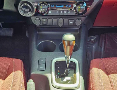 Toyota Hilux SR5 (NON GCC) SR5 TRD || WOOD INTERIOR W VISOR | 4.0L PETROL V6 4WD | BLIND SPOT | DIFFLOCK | DVD+CAMERA | READY S-21