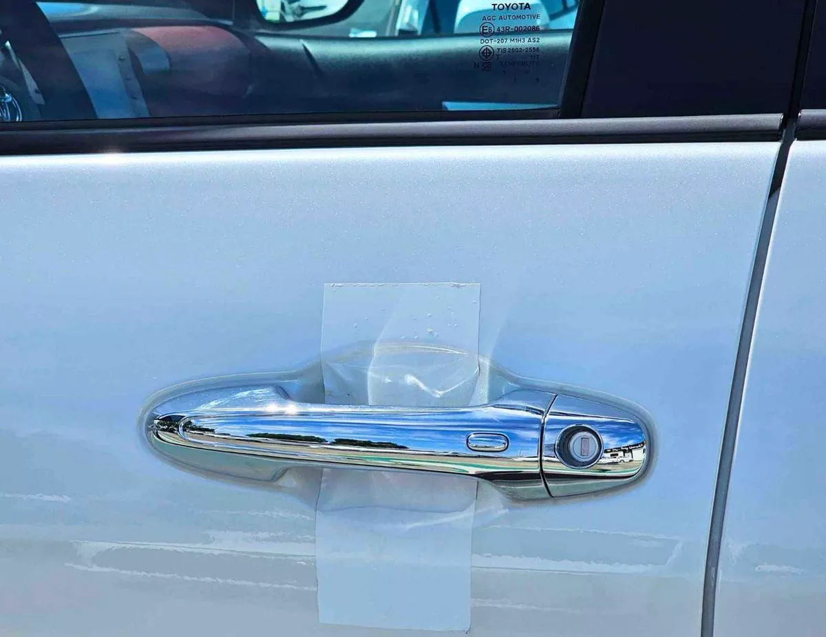 Toyota Hilux SR5 (NON GCC) SR5 TRD || WOOD INTERIOR W VISOR | 4.0L PETROL V6 4WD | BLIND SPOT | DIFFLOCK | DVD+CAMERA | READY S-6-0