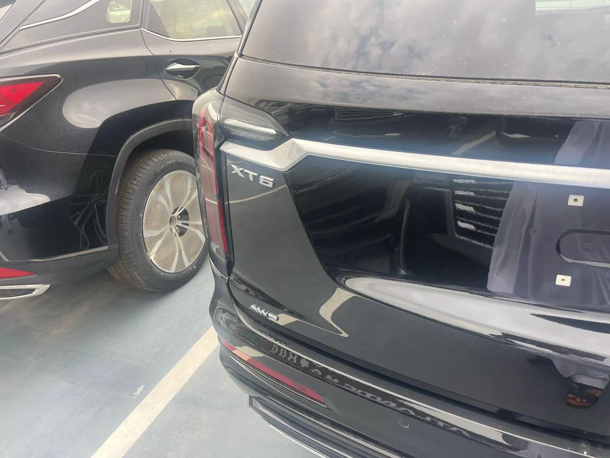 New Cadillac CT5-8-8