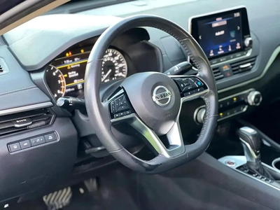Nissan Altima SV 2022 - American Specs - Excellent Condition-6