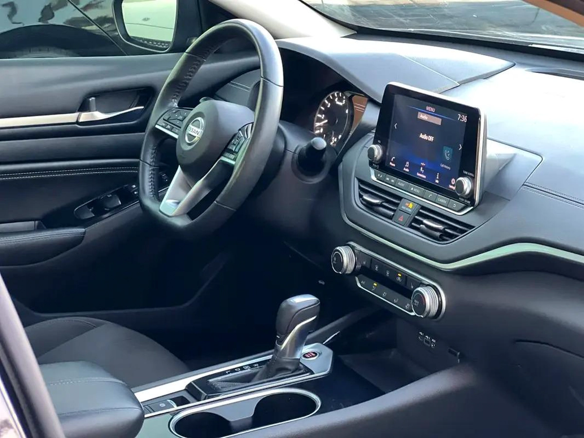 Nissan Altima SV 2022 - American Specs - Excellent Condition-2-2