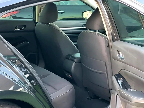 Nissan Altima SV 2022 - American Specs - Excellent Condition