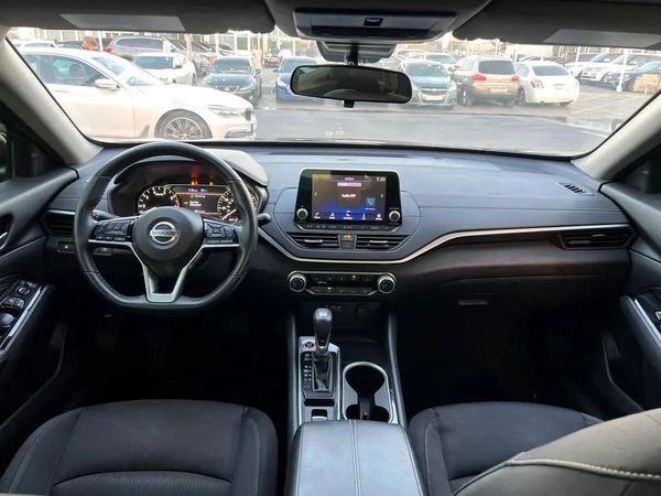 Nissan Altima SV 2022 - American Specs - Excellent Condition
