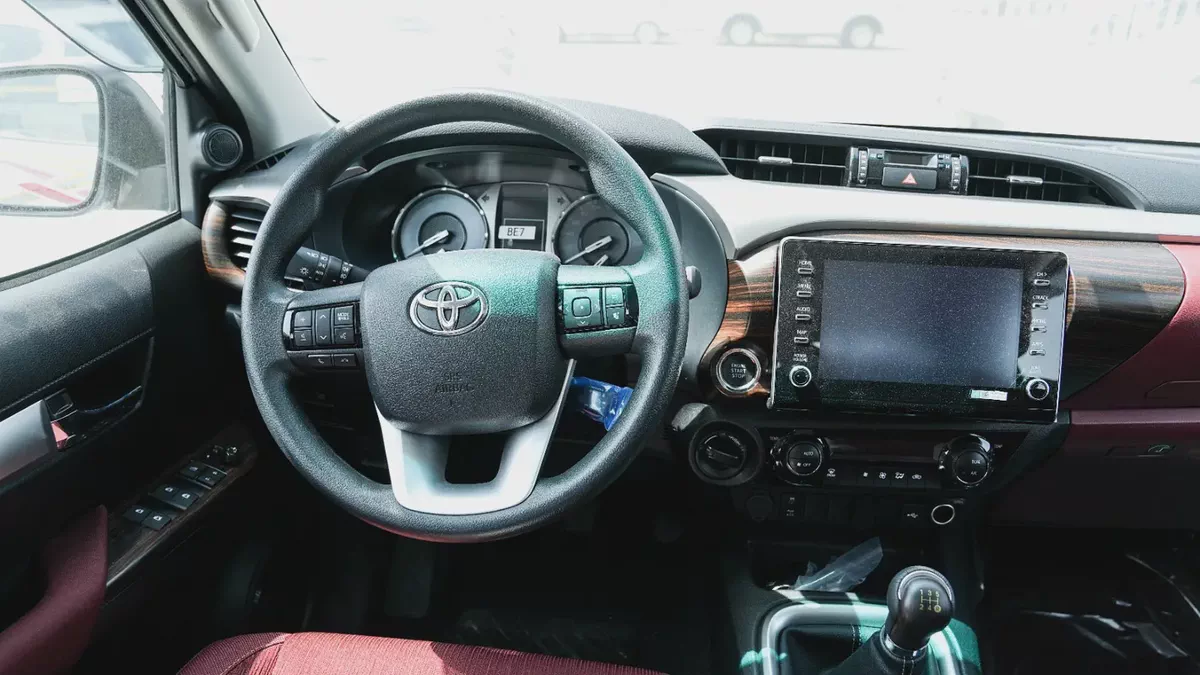 Brand New 2026 Toyota Hilux 2.7  FULL OPTION  Double Cab GLX - GCC Specs-19-19