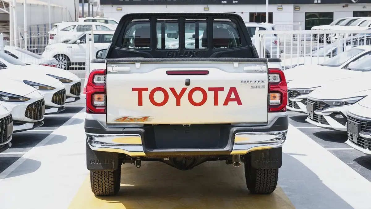 Brand New 2026 Toyota Hilux 2.7  FULL OPTION  Double Cab GLX - GCC Specs-8-8
