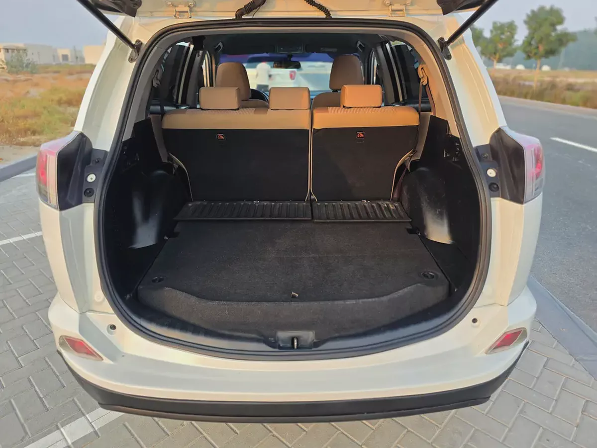 Toyota RAV4 EX 2018 GCC Specs-14-14