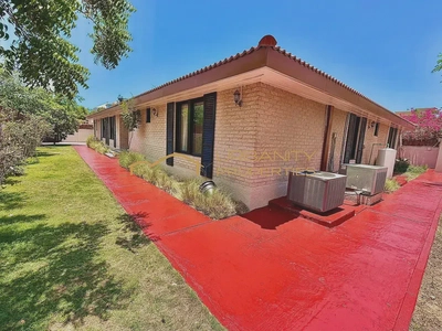 Spacious || Ground Floor || 4 Bedrooms Villa || Private Garden ||-0