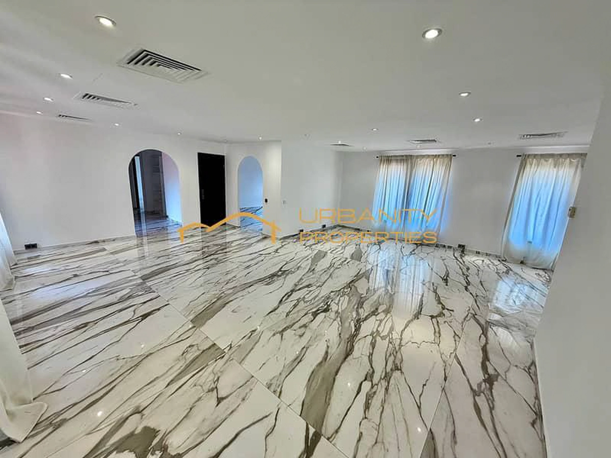 Spacious || Ground Floor || 4 Bedrooms Villa || Private Garden ||-7-7