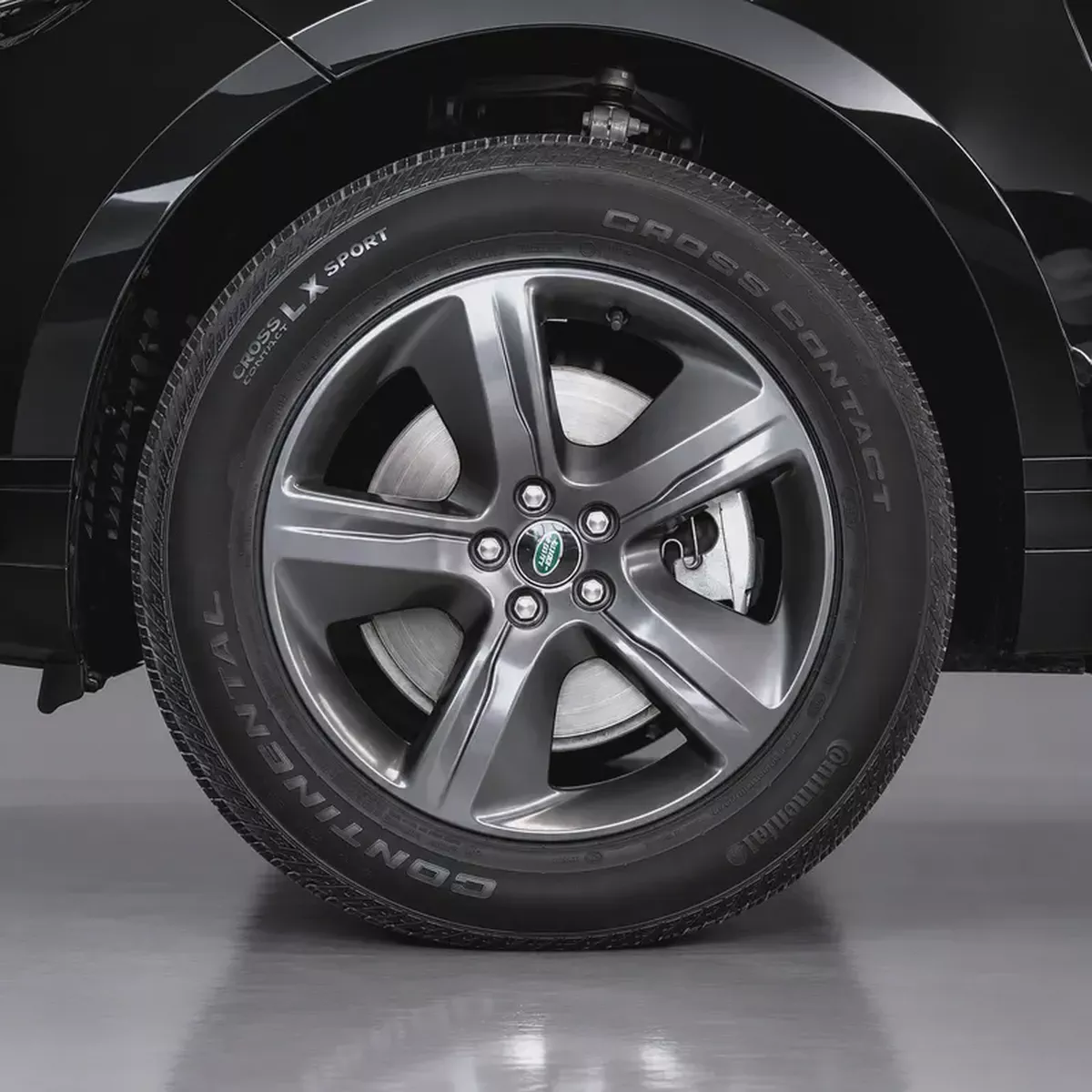 AED 3,161 pm • 0% Downpayment • Range Rover Velar P250 S  • 1 Year Warranty-5-5