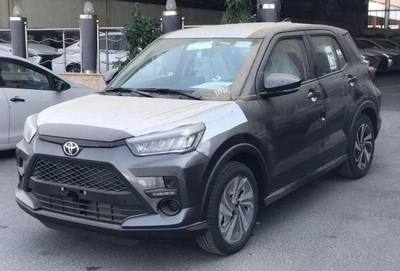 TOYOTA RAIZE 1.0L FWD CUV ZETRO KM-0