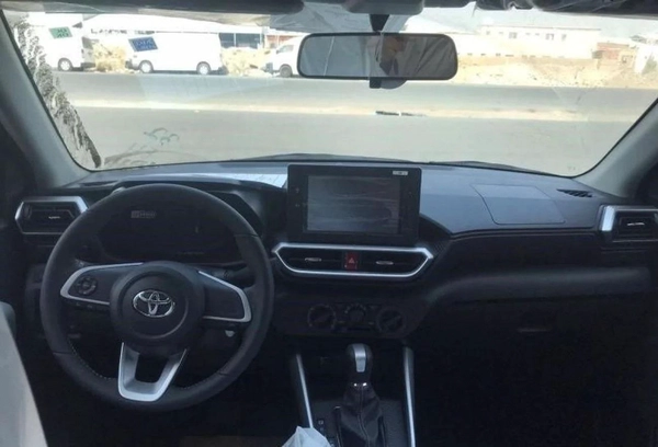 TOYOTA RAIZE 1.0L FWD CUV ZETRO KM