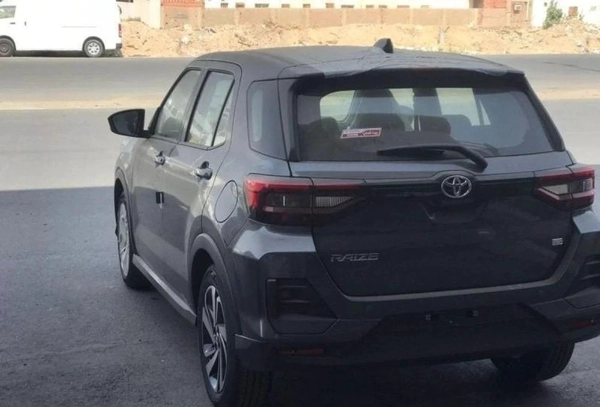 TOYOTA RAIZE 1.0L FWD CUV ZETRO KM