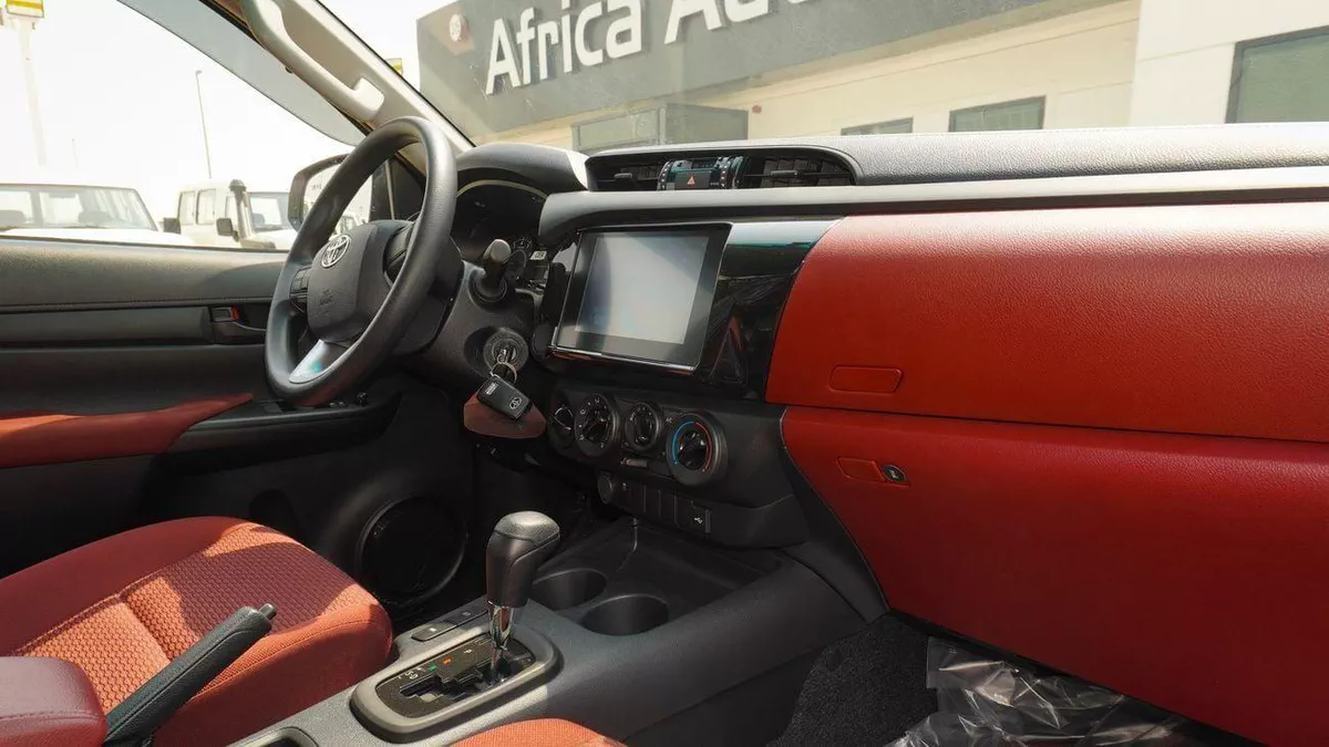 Toyota Hilux SGLX 2.7L PETROL 4WD A/T BASIC 2025-6-0