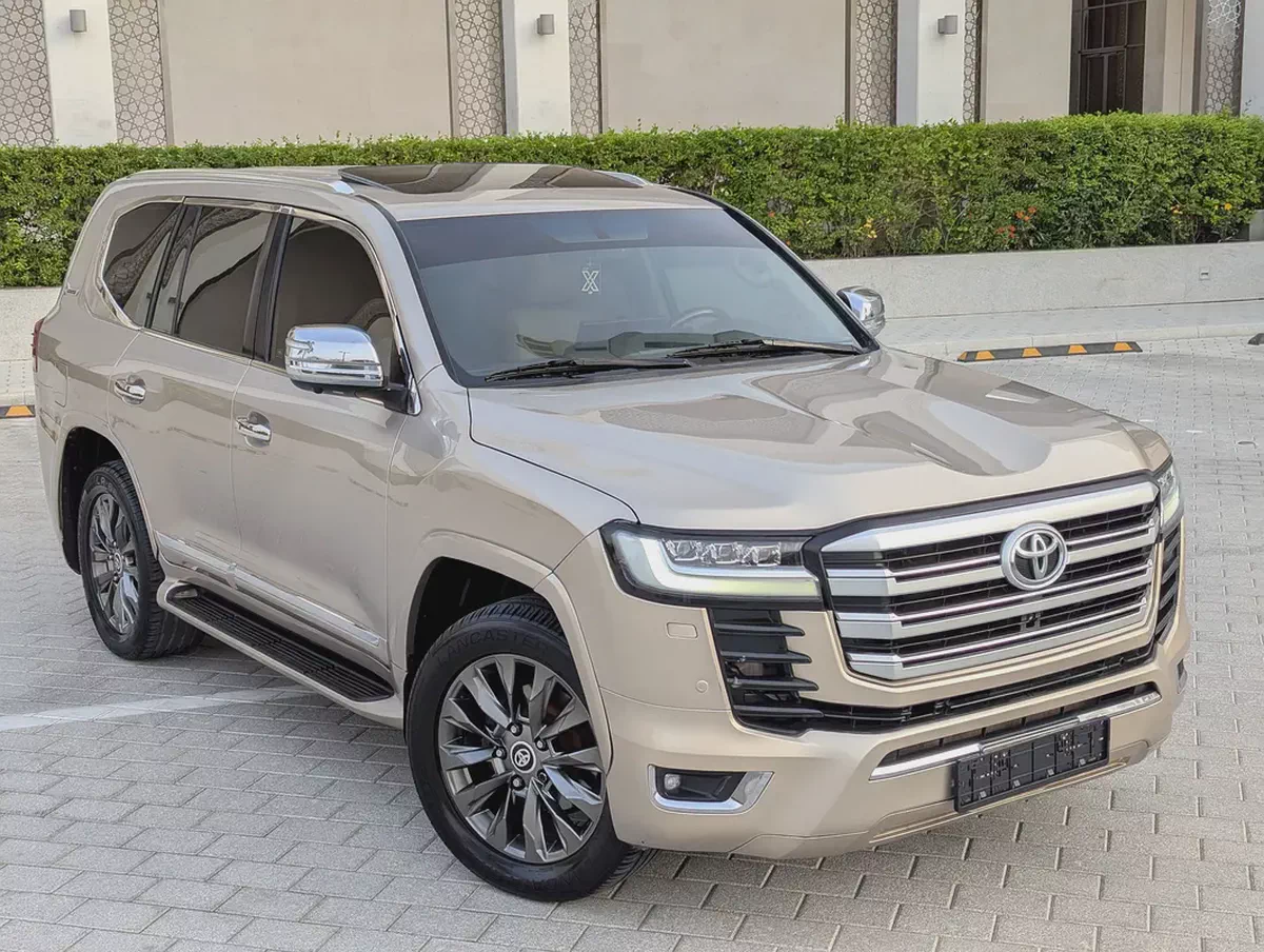 Toyota Land Cruiser GXR 2011 | GCC Facelifted To 2025 Premium Condition-3-3