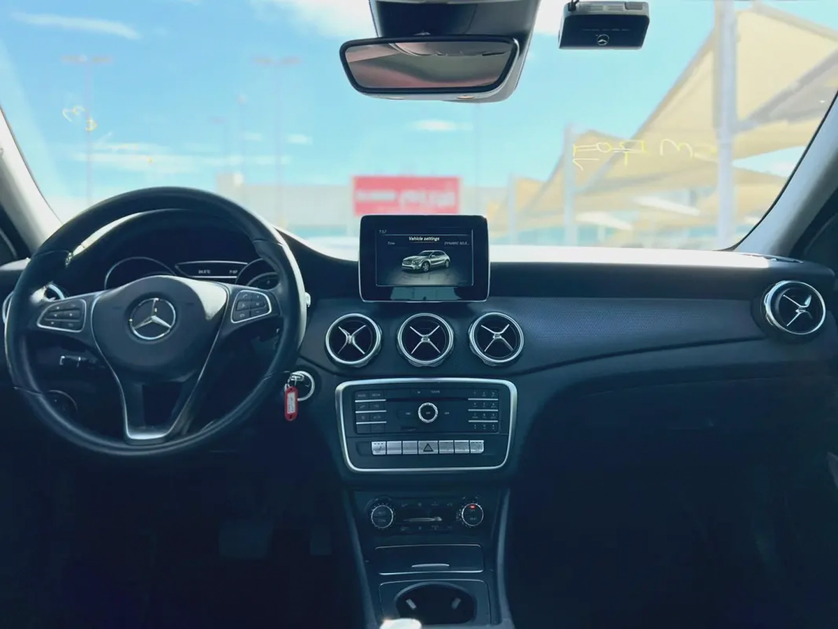 2018 | Mercedes GLA220 | Full Option | V4, 2.0L |  Korean Specs | Ref#898-15-15