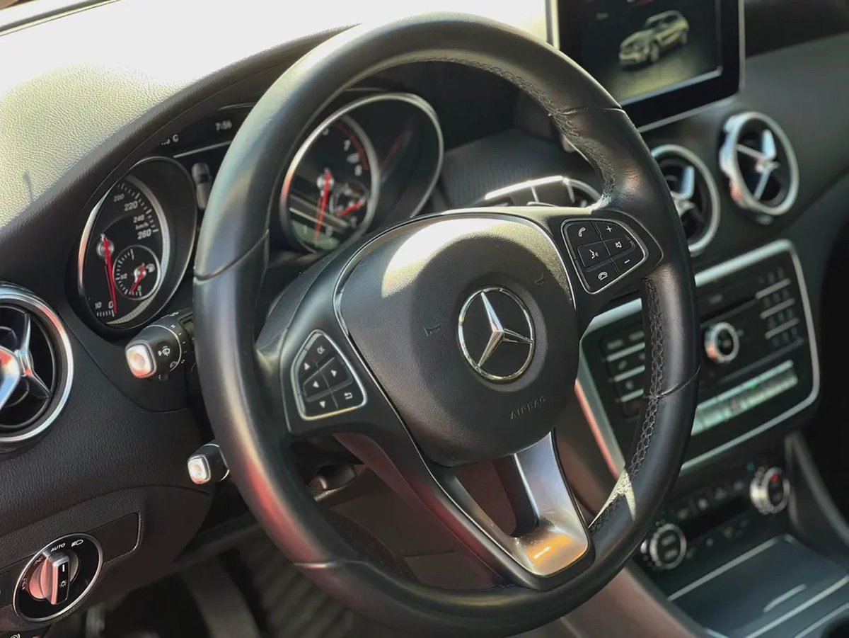 2018 | Mercedes GLA220 | Full Option | V4, 2.0L |  Korean Specs | Ref#898-18-18