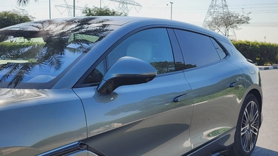 BYD DENZA Z9 GT (Green)-5