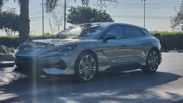 BYD DENZA Z9 GT (Green)
