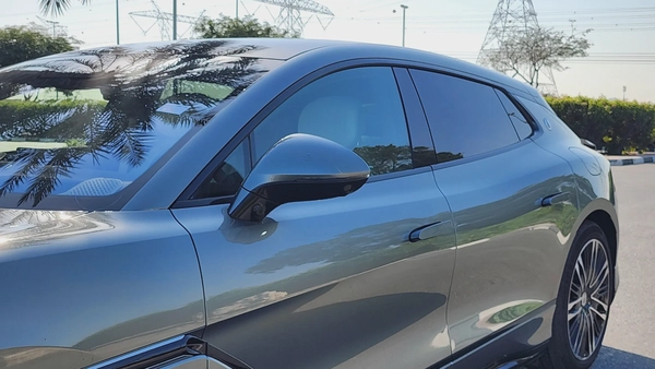 BYD DENZA Z9 GT (Green)