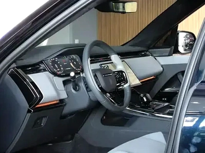 2025 - Range Rover Sport SV - V8 with warranty-12