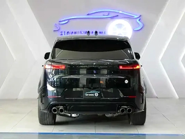 2025 - Range Rover Sport SV - V8 with warranty