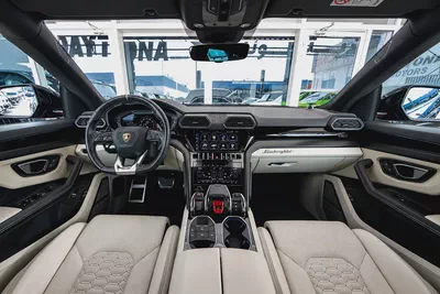 LAMBORGHINI URUS | 2022 | 10,000KM | UNDER WARRANTY-9