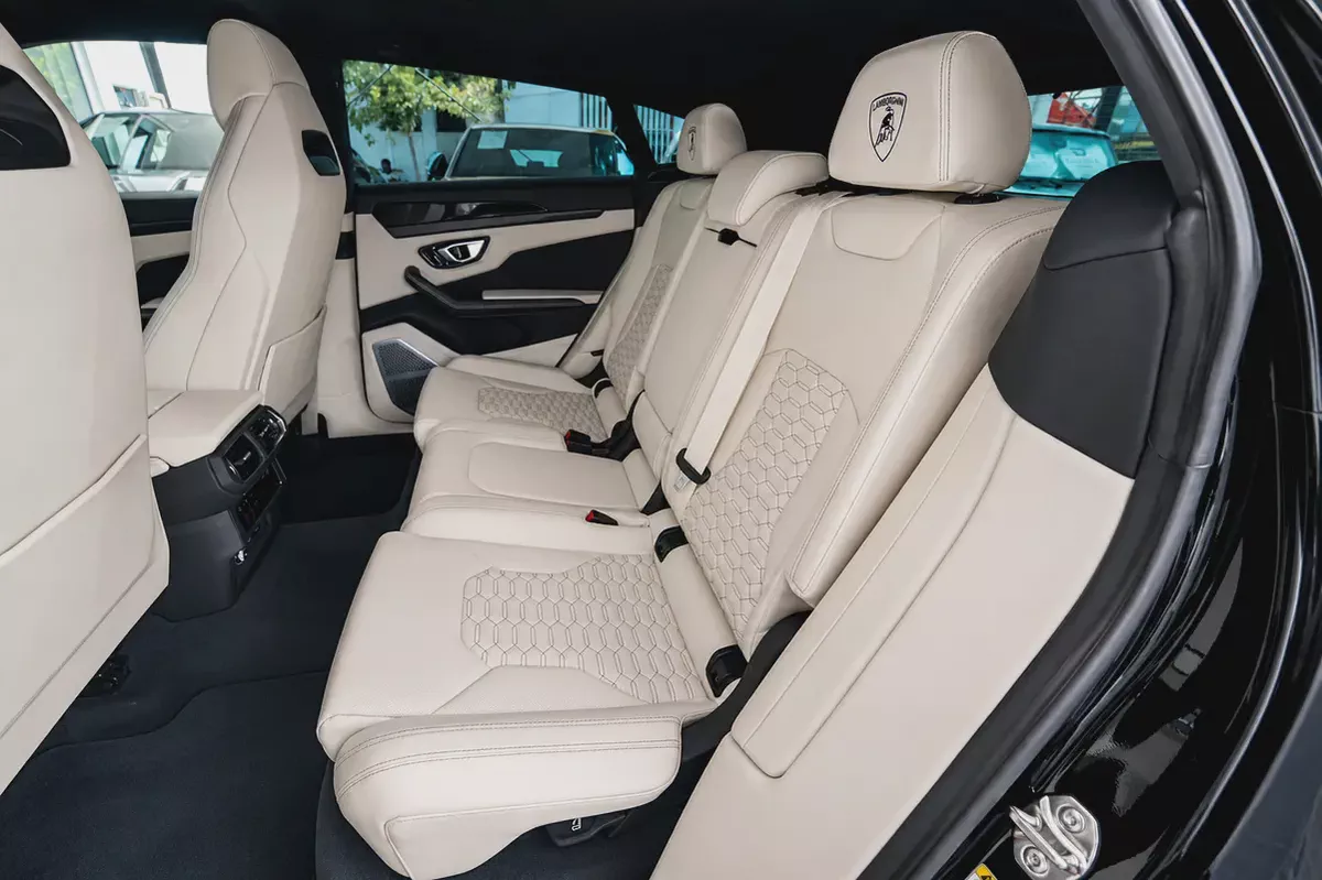 LAMBORGHINI URUS | 2022 | 10,000KM | UNDER WARRANTY-10-10