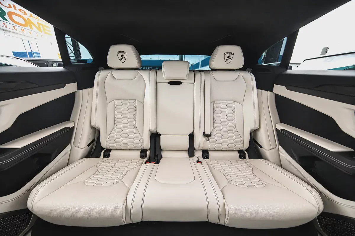 LAMBORGHINI URUS | 2022 | 10,000KM | UNDER WARRANTY-11-11