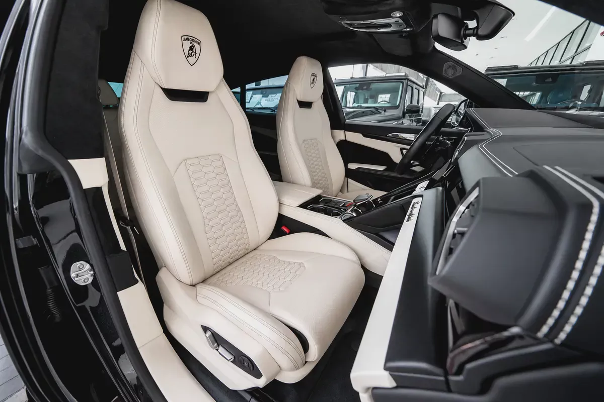 LAMBORGHINI URUS | 2022 | 10,000KM | UNDER WARRANTY-15-15