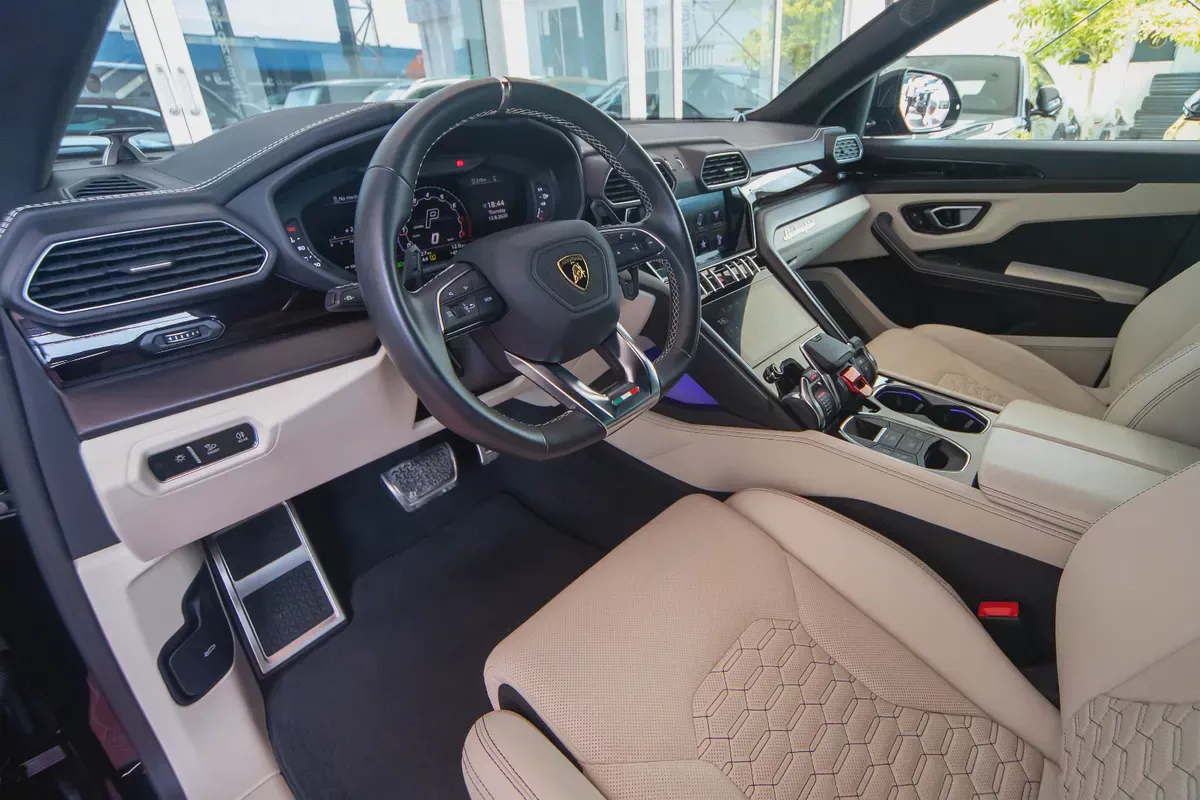LAMBORGHINI URUS | 2022 | 10,000KM | UNDER WARRANTY-7-7