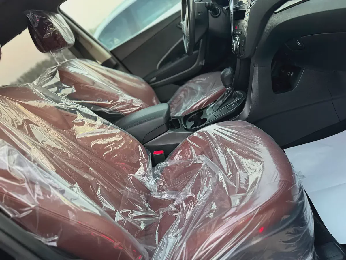 Hyundai Santa Fe Limited 2015 GCC Specs-14-14