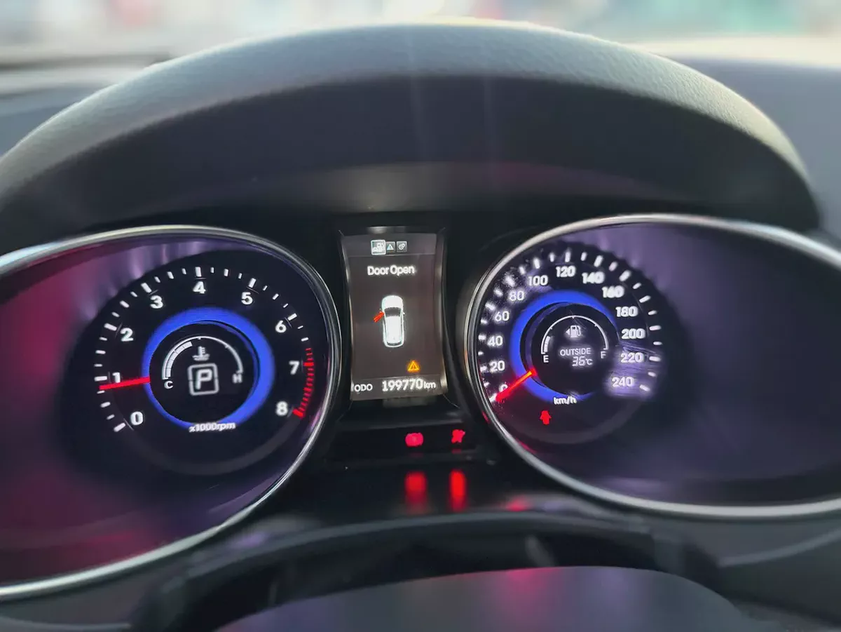 Hyundai Santa Fe Limited 2015 GCC Specs-16-16