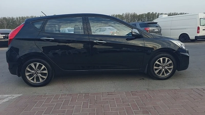 Hyundai Accent 2015 GL GCC Specs - Well Maintained-1