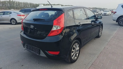 Hyundai Accent 2015 GL GCC Specs - Well Maintained-6