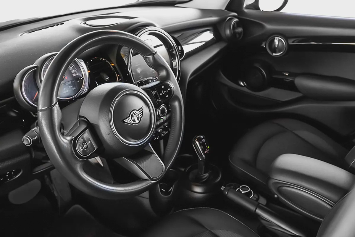 AED 1,802 / 60 months | 0% DP | 2024 Mini Cooper / Full Service History