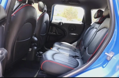 GCC Specs 2014 MINI Countryman Cooper S - Fun  Stylish!-9