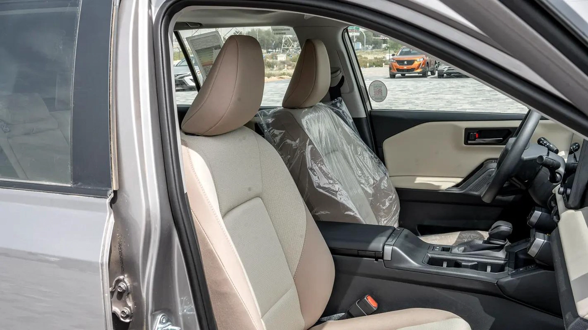 2026 Toyota Rav4 XLE 4x4 2.0L AT Petrol AWD-11-11