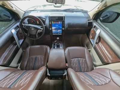 TOYOTA PRADO 2012 FACELIFTED 2023 GCC V6 4.0L IN EXCELLENT CONDITION-2