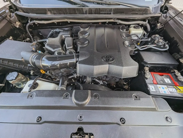 TOYOTA PRADO 2012 FACELIFTED 2023 GCC V6 4.0L IN EXCELLENT CONDITION