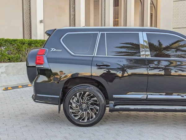 TOYOTA PRADO 2012 FACELIFTED 2023 GCC V6 4.0L IN EXCELLENT CONDITION