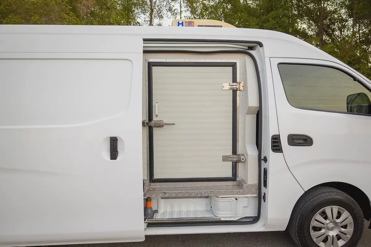 Urvan Freezer High Roof | Automatic | GCC Specs | Ref#N27086-6-6