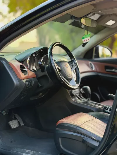 Chevrolet Cruze LT 2016 GCC Specs - Well Maintained-14